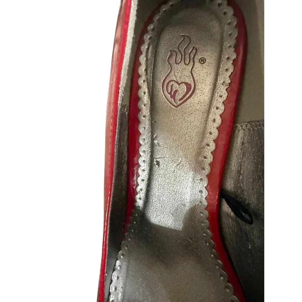 Hot‎ Topic Red Patent Platform Pumps Womens Size 10 Almond Toe High Heels